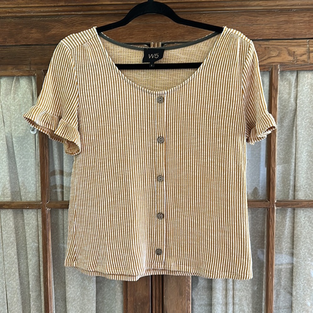 Great top with bell sleeves